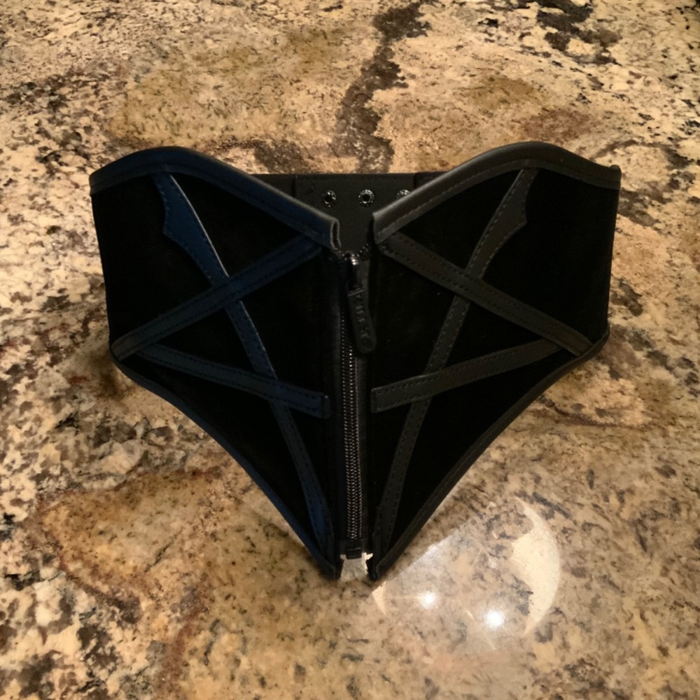 Draconian Waist Cincher (NWT)